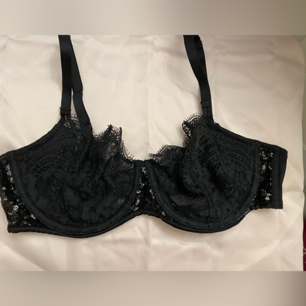 Gently Used Victorias Secret 36C Black Bra